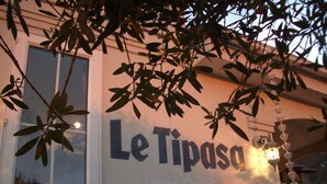 A building with a sign that reads "Le Tipasa Japan Pension". - La Tipasa (Tateyama)