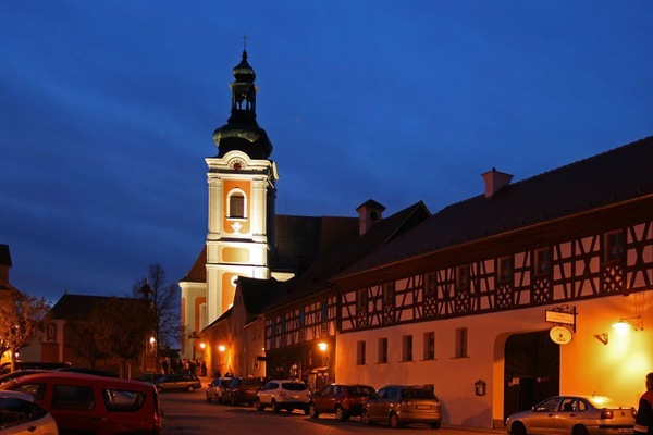 Ferienwohnung (65qm) mit Einbauküche-Bad Neualbenreut (11 km)