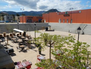 屋外ダイニングエリア