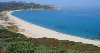 Air-conditioned DUPLEX, ideally located for exploring Corsica, beach 200 m