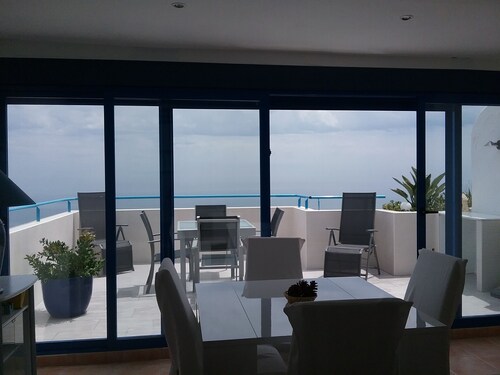 Appartement dans résidence grand standing, panorama mer et montagne, 4 couchages