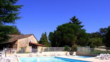 Piscine extérieure, piscine chauffée