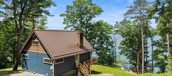 Stowaway - A Private Lakefront Experience With Over 100ft Of Shoreline!