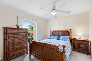 3 bedrooms, desk, iron/ironing board, free WiFi