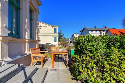 Villa Ostseewarte Whg. 2, TERRACE w. STRANDKORB - Villa Ostseewarte, STRANDNAH,