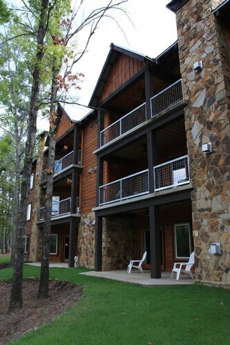 #722: Trout Hill Condo at Fall Creek Falls