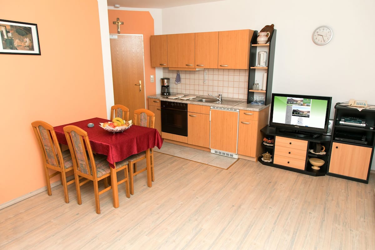 Frigorifero, forno a microonde nell'area comune, forno, piano cottura