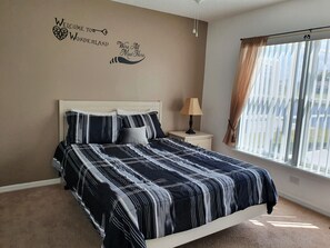 5 chambres, fer et planche à repasser, lit parapluie, Wi-Fi gratuit