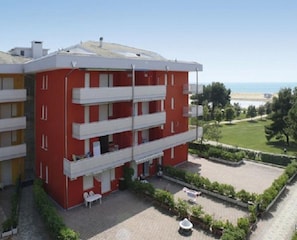 Esterni