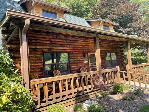 Mountain view cabin in Banner Elk near Sugar & Beech Mt