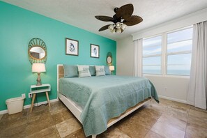 3 slaapkamers, een laptopwerkplek, een strijkplank/strijkijzer