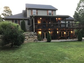 Exterior - New 5k sq ft 2 acre Art and Craft Country Retreat 5 miles from dwntwn Asheville (Asheville)