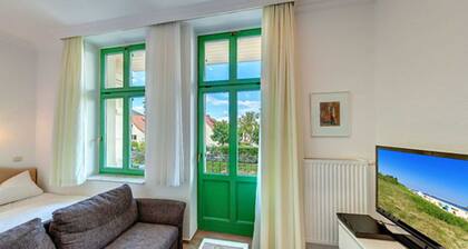 Villa Ostseewarte Whg. 3, BALCON - Villa Ostseewarte, STRANDNAH, à vous de choisir. VUE SUR LE LAC, ASCENSEUR