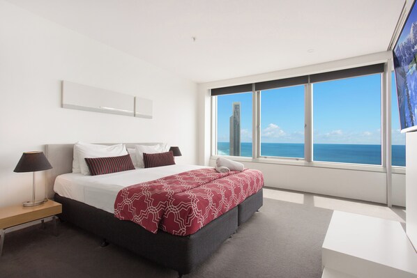 4 chambres, bureau, fer et planche à repasser, accès au Wi-Fi (inclus)