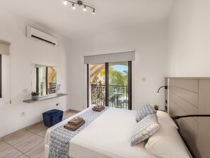 3 bedrooms, iron/ironing board, travel cot, WiFi