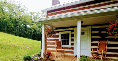 SPRING SALE just 125 per night. A ROMANTIC LOG CABIN, NEAR NEW RIVER TRAIL  PARK