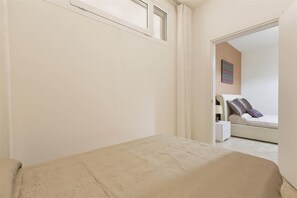 3 bedrooms, iron/ironing board