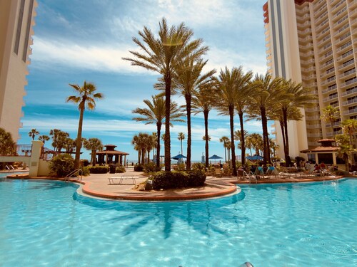 Gulf-Front Corner Unit~Same-Floor Parking~Wrap Balcony~FREE Beach Chairs~Sleep 8