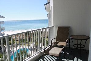 Property grounds - Discounted July Weeks 7/4 & 7/25! Top Floor Gulf Front – August Available (Orange Beach)