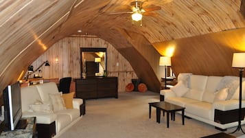 TV, fireplace, DVD player