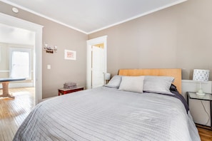 6 habitaciones, caja de seguridad en la habitación y escritorio