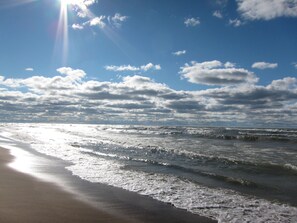 Am Strand, Liegestühle, Strandtücher