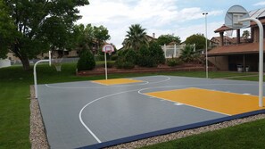 Sport court