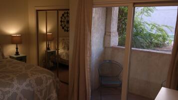 2 bedrooms, desk, iron/ironing board, travel cot