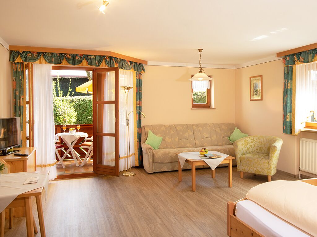 Comfort-appartement 40qm Mit Blick Ins Grüne Zur Entspannung - Bad Birnbach