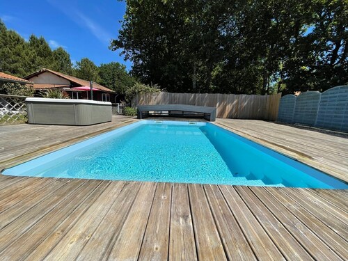 Proche Soulac/mer maison climatisée 6 pers, piscine couverte ,  jacuzzi 