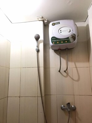 Studio | Badkamer met douche