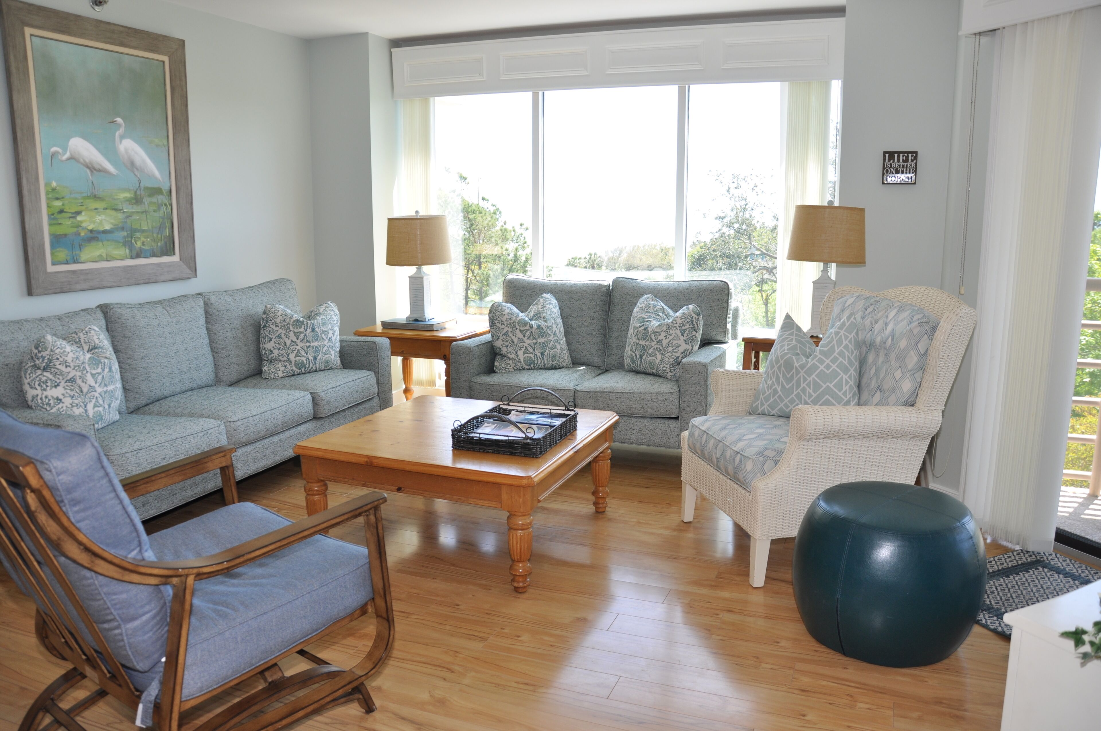 Quiet End Unit 10% REDUCTION if book 7 nights LOCAL  owner  Bldg 3 OCEAN VIEWS !