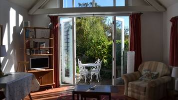 TV connectée, lecteur de DVD, livres, vidéothÚque