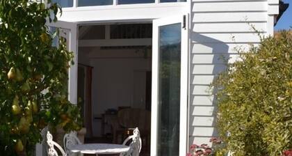 THE WHITE BARN in a beautiful village close to Cambridge