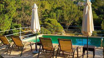 Outdoor pool, pool loungers