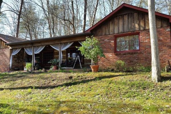 Front porch where you can have your gourmet breakfast and enjoy nature.