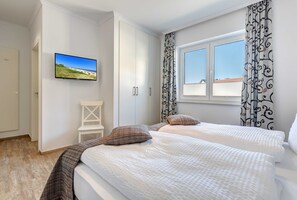 3 Schlafzimmer, Reisekinderbett, WLAN