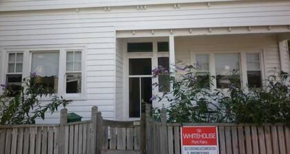 the whitehouse Port fairy in the heart of town, pet friendly