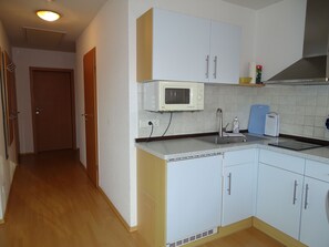 Fridge, microwave, coffee/tea maker, electric kettle