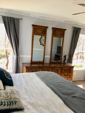 5 bedrooms, WiFi - hilltop cabin in greenville sc (greenville)