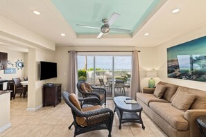 TV, DVD player, aparelho de som, escritórios