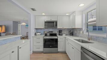 Fridge, microwave, coffee/tea maker, toaster