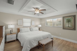 2 bedrooms, WiFi, bed sheets - Island House Beach Resort V24 (Siesta Key)