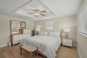 2 bedrooms, WiFi, bed sheets - Island House Beach Resort V24 (Siesta Key)