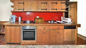 Fridge, oven, dishwasher