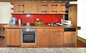 Fridge, oven, dishwasher