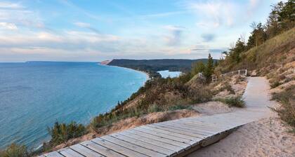 Lake Leelanau Waterfront With Dock and Panoramic Views. Close to Everything!