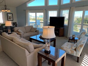 Smart TV, DVD player, stereo