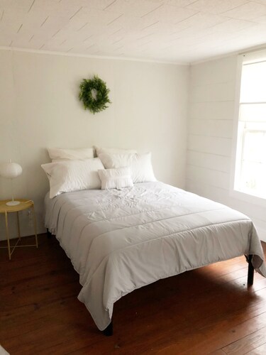 Helles und schönes Cottage in der Nähe von Spartanburg, Tryon Intl Eq Center, Asheville.