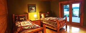 5 bedrooms, iron/ironing board, free WiFi, bed sheets